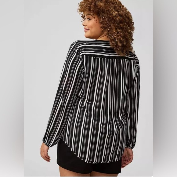 Torrid Harper Pullover Long Sleeve Tunic - Picture 5 of 5